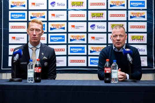 Växjös tränare Jörgen Jönsson och Luleås assisterande