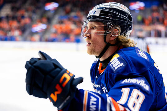 Växjös Marcus Sylvegård jublar