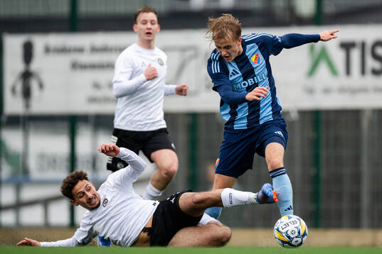 Örebros Wessam Dukhan och Djurgårdens Oskar Fallenius