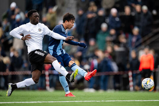 Örebros Bilal Fousseni och Djurgårdens Keita Kosugi