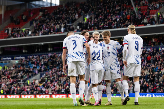 Oscar Bobb of Norway celebrate with team mates after scoring 1-0