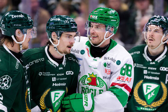 Färjestads David Tomasek och Rögles Brandon Davidson