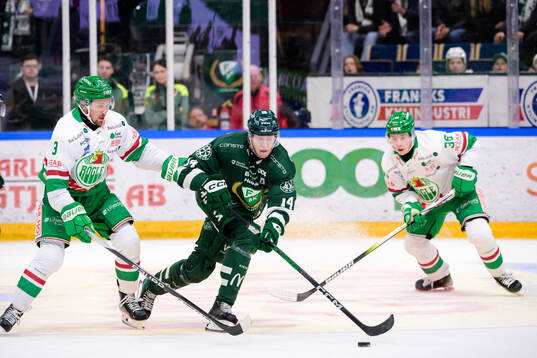 Rögles Michael Kapla och Färjestads Victor Ejdsell