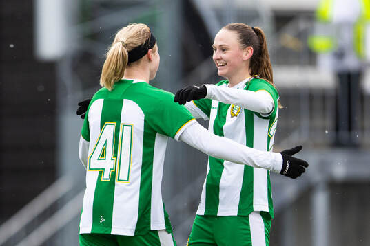 Hammarbys Julie Blakstad och Vilde Hasund jublar
