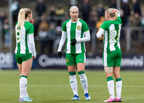 Hammarbys Anna Jøsendal, ha2<och Jonna Andersson