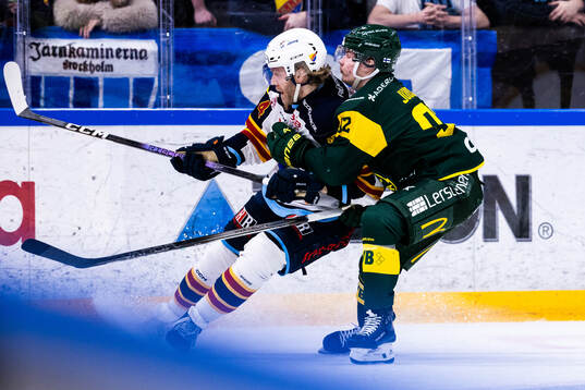 Djurgårdens Olle Liss och Björklövens Jacob Olofsson