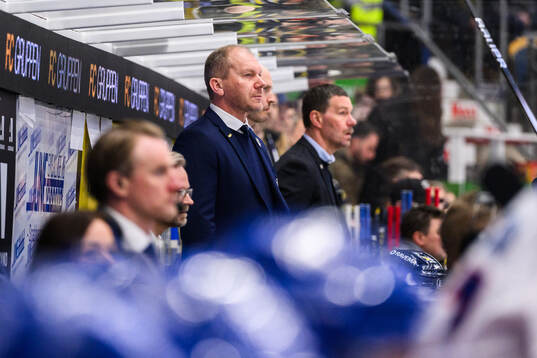 HV71s huvudtränare Johan Lindbom