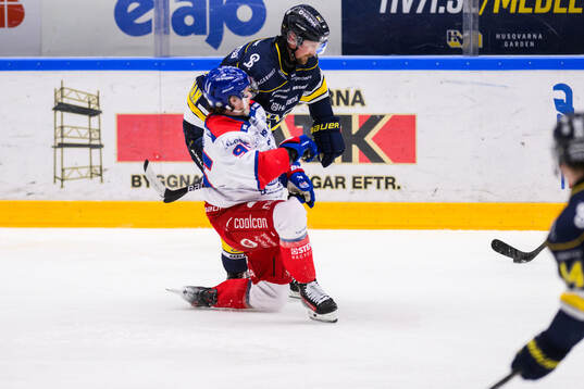 HV71s Anton Strålman och Oskarshamns Ahti Oksanen