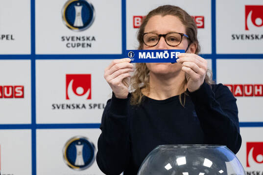 Bla gjennom flere bilder av Fotboll, Svenska cupen, Lottning