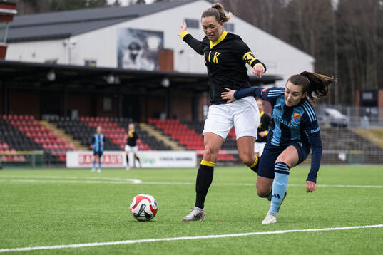 AIKs Jennie Nordin och Djurgårdens Lucia Duras