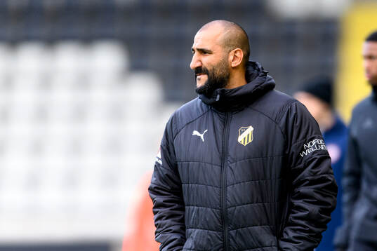 Häckens tränare Mak Lind