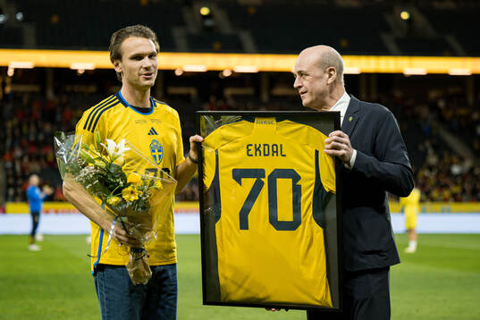 Former player Albin Ekdal with Fredrik Reinfeldt, president of the Swedish Football Association ahead of the international friendly football match between Sweden and Albania on March 25, 2024 in Stockholm. 
