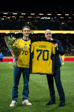 Former player Albin Ekdal with Fredrik Reinfeldt, president of the Swedish Football Association ahead of the international friendly football match between Sweden and Albania on March 25, 2024 in Stockholm. 
