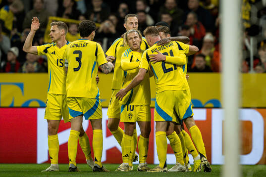 Carl Starfelt , Victor Nilsson Lindelöf , Emil Forsberg , Dejan Kulusevski and Gustaf Nilsson of Sweden celebrate the 1-0 goal