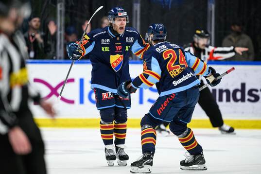 Djurgårdens Olle Liss jublar