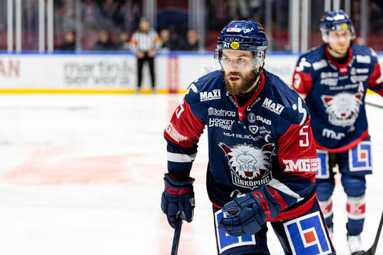 Linköpings Oscar Fantenberg jublar