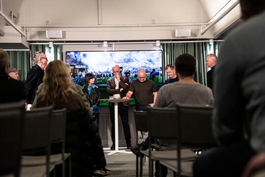 Mats Ihlbom, åklagare, Fredrik Reinfeldt, ordförande i