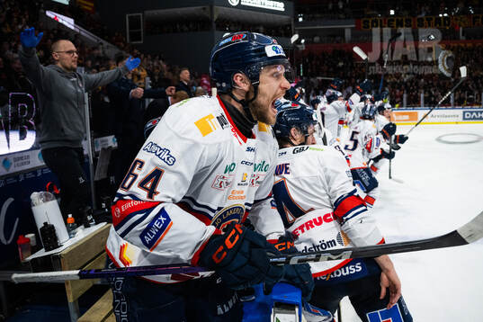 Växjös Eric Martinsson jublar