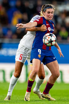 Ingrid Stenevik of Brann and Mariona Caldentey of Barcelona