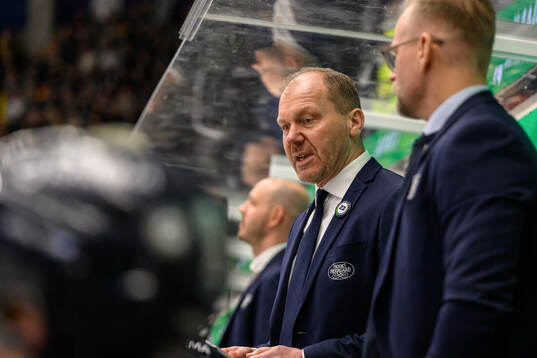 HV71s huvudtränare Johan Lindbom