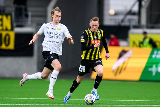 Mjällbys Alexander Johansson och Häckens Julius Lindberg