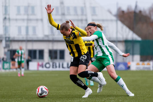 Häckens Filippa Curmark och Hammarbys Julie Blakstad