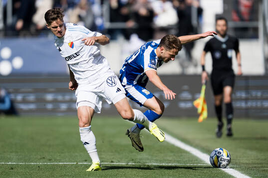 Djurgårdens Samuel Leach Holm och IFK Göteborgs Arbnor Mucolli
