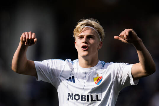 Djurgårdens Lucas Bergvall jublar