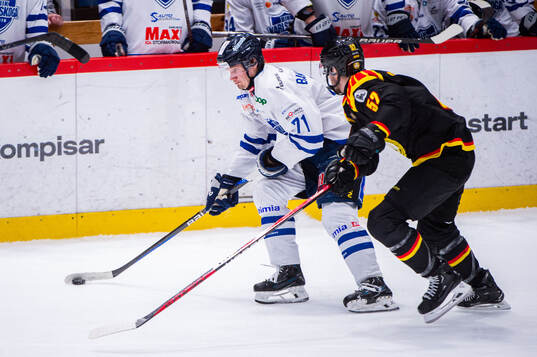 Karlskogas Eskild Bakke Olsen och Brynäs Jack Kopacka