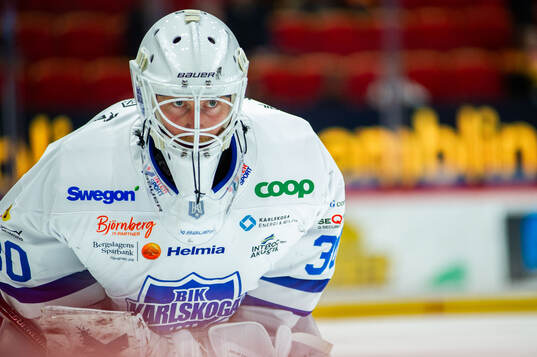 Karlskogas målvakt Victor Brattström