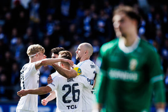 Djurgårdens Marcus Danielson jublar med lagkamrater