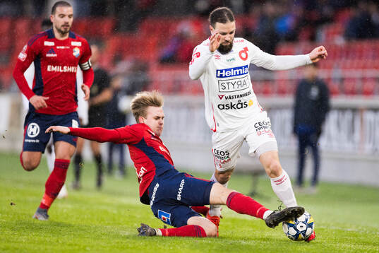 Östers Adam Herdonsson och Degerfors Abdelkarim Mammar