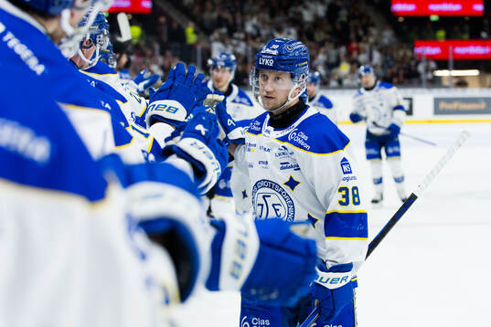Leksands Olle Alsing jublar