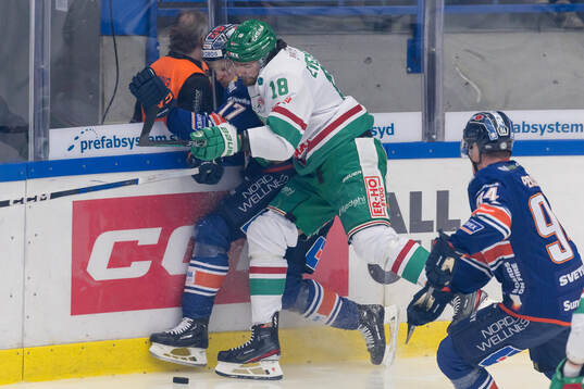 Växjös Gabriel Carlsson och Rögles Dennis Everberg