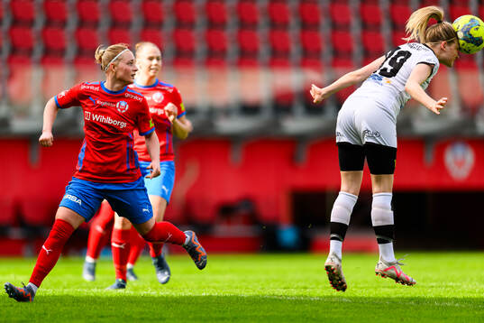 Helsingborg s Melina Skarström och Trollhättans Isa Mossberg