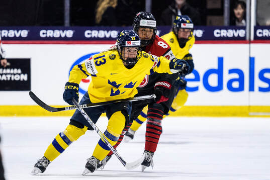 Wilma Sundin of Sweden and Akane Hosoyamada of Japan