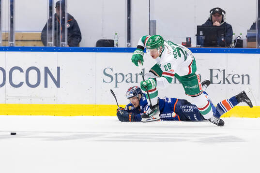 Växjös Gabriel Carlsson och Rögles Anton Bengtsson
