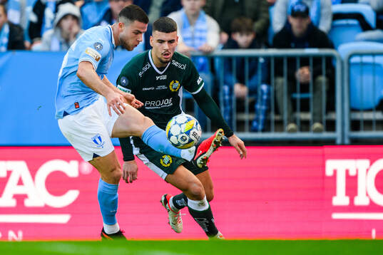 Malmö FFs Gabriel Busanello och Hammarbys Edvin Kurtulus