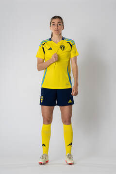  This image has been retouched, objects have been removed.