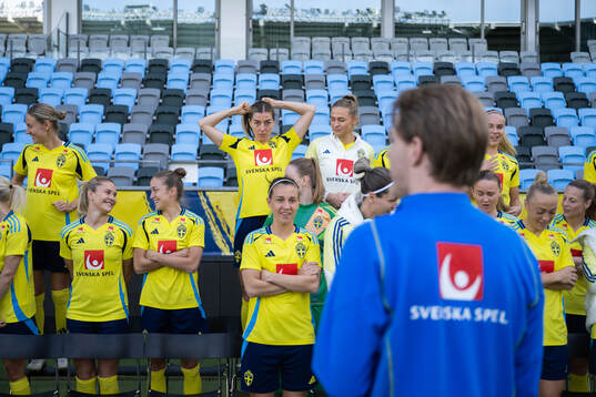 Amanda Nildén, Filippa Angeldahl, Linda Sembrant, Julia Zigiotti Olme and Fridolina Rolfö ahead of a team photo shoot with the Swedish women’s national football team on April 8, 2024 in Gothenburg. 
