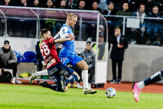 Örgrytes Erion Sadiku och IK Oddevolds Olle Kjellman Olblad