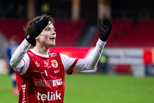 Kalmars Jacob Trenskow jublar efter 1-0