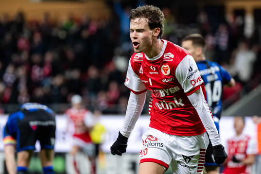 Kalmars Jacob Trenskow jublar efter 1-0