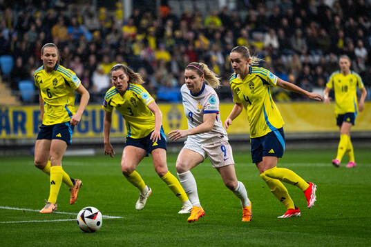 Eugénie Le Sommer of France and Linda Sembrant, Hanna