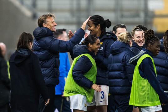Head coach Hervé Renard and Wendie Renard of France