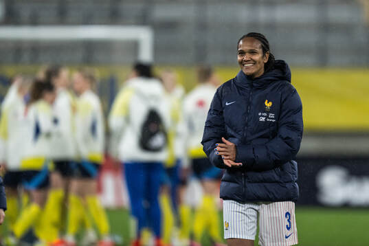 Wendie Renard of France celebrates