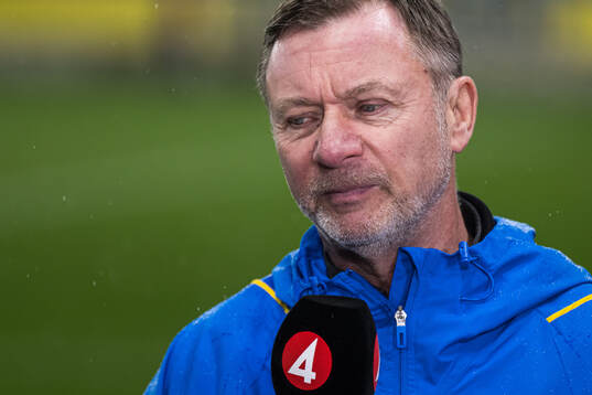 Head coach Peter Gerhardsson of Sweden in Swedish