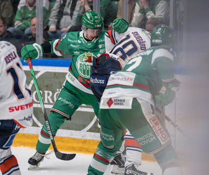 Rögles Samuel Jonsson och Växjös Marcus Sylvegård