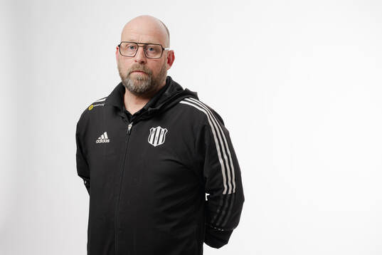 Stellan Carlsson, Tränare Piteå IF, poserar för porträtt