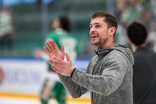 Rögles Brandon Davidson jublar